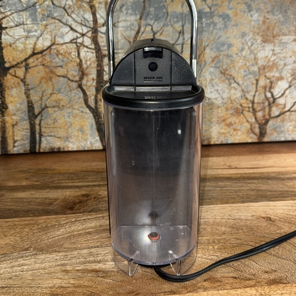 Nespresso C 60 Pixie Black/Chrome espresso maker Preowned excellent condition. - Picture 6 of 8